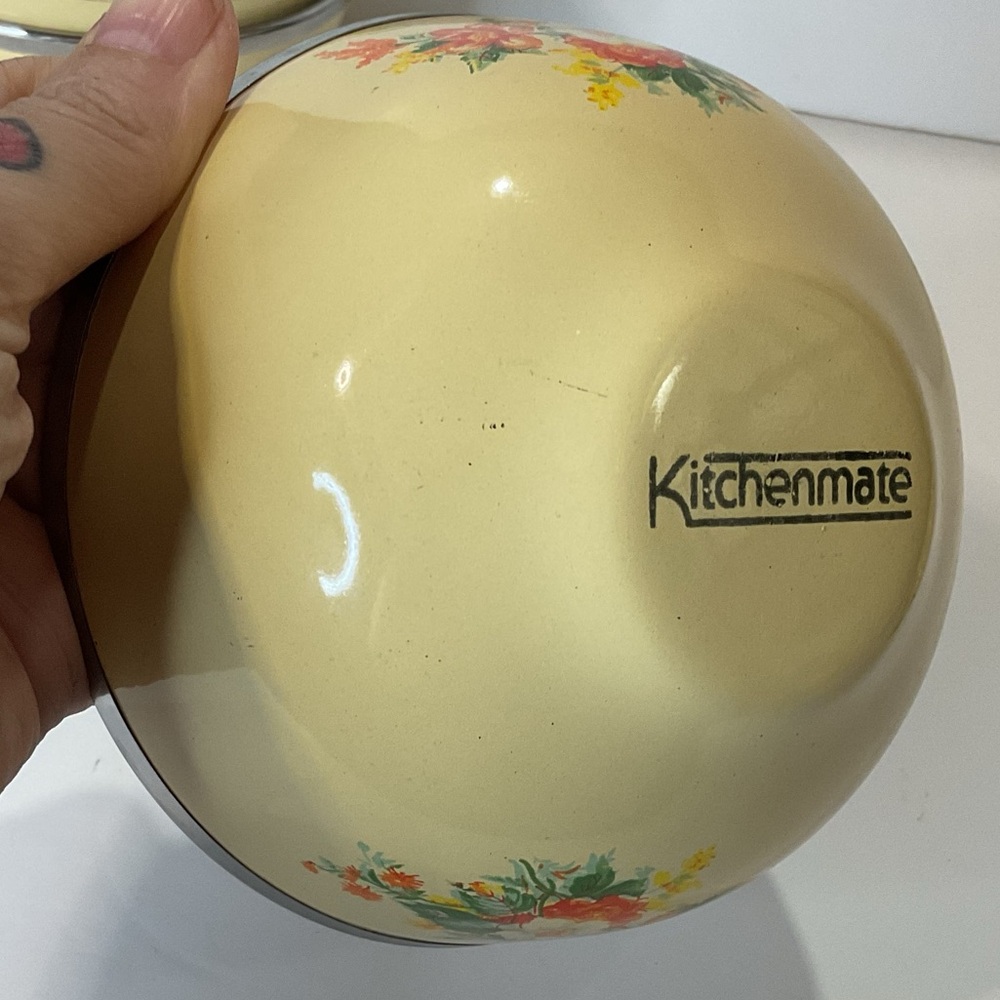 Vintage Kitchenmate MCM cream & orange floral enamel dessert bowls 4.5” - Picture 8 of 15